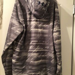 Under Armor Sweatshirt